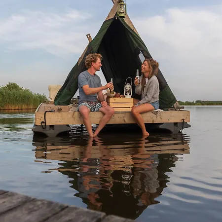 Bateau-hôtel Campingraft